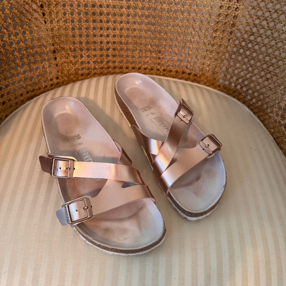 ❗️sold❗️Birkenstock Yao Balance Rose Gold Sandals